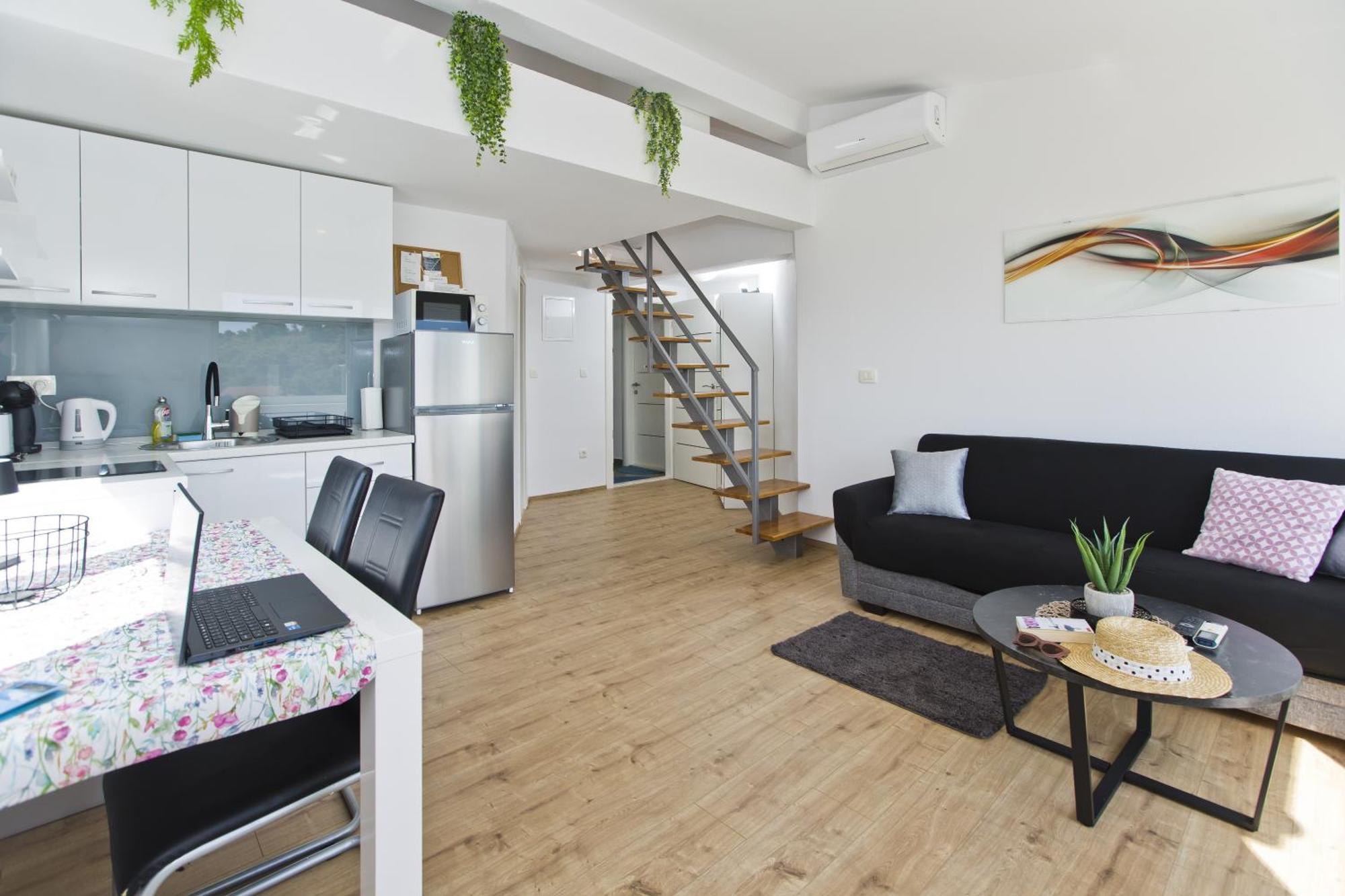 Apartments Juric 赫瓦尔 外观 照片